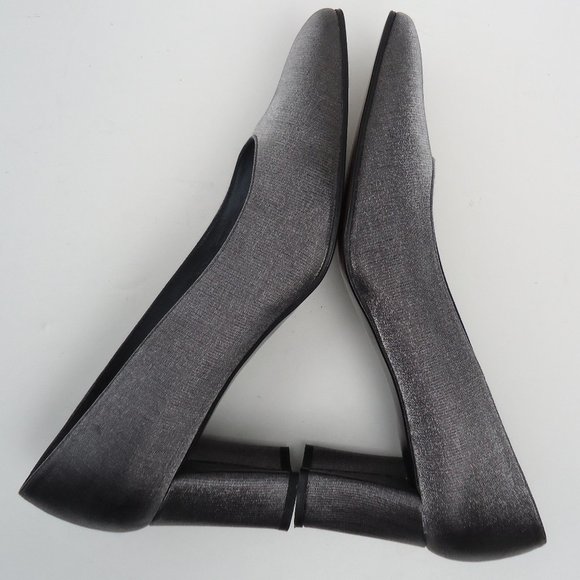 SIZE 9.5 B. Stuart Weitzman dressy satin shoes. - Picture 9 of 16